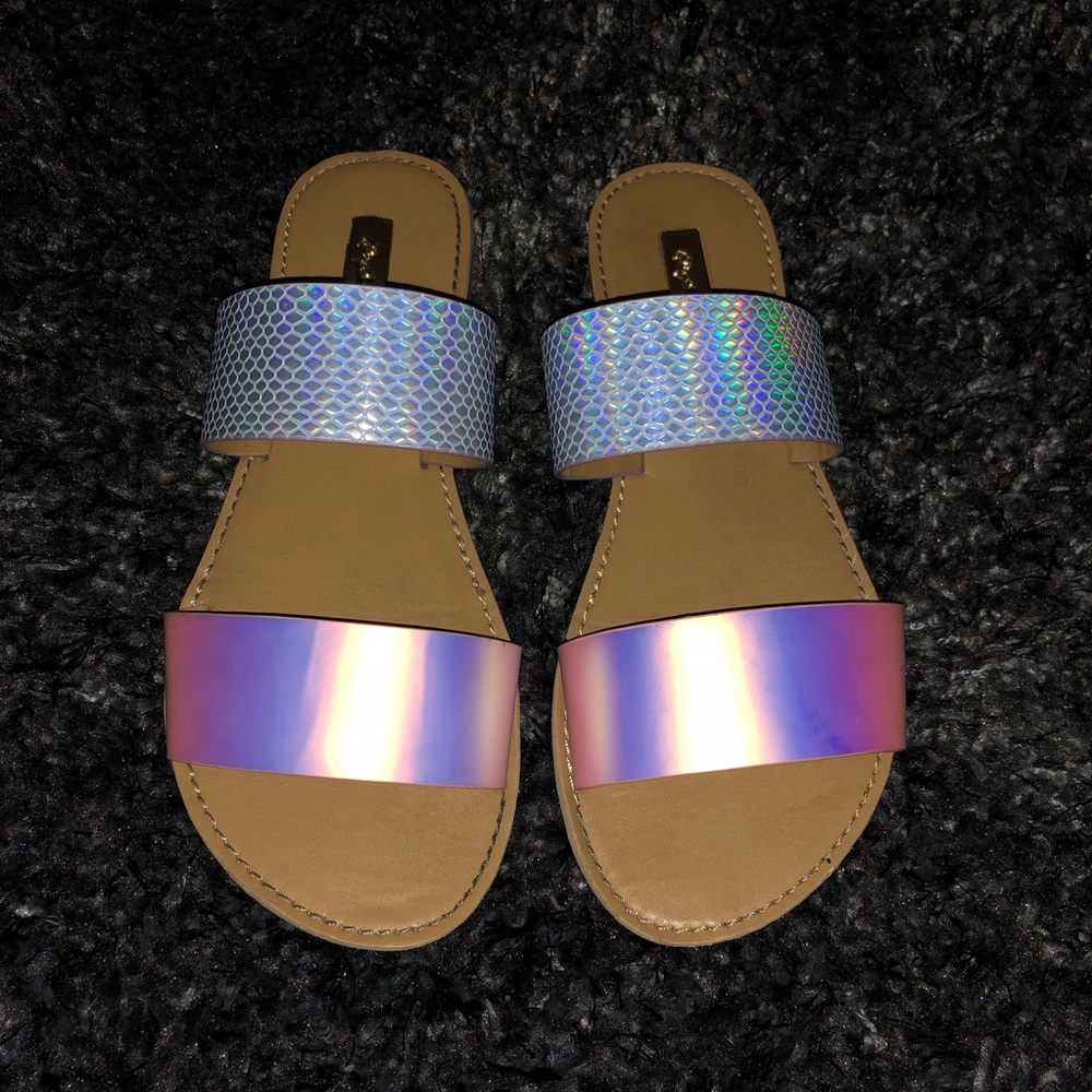Sandals size 6 pink and silver iridescent 2 strap flats flip flops